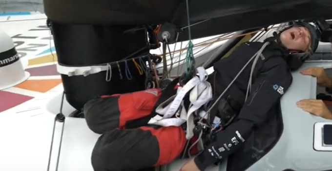 The Ocean Race 2023 – Leg 3 – Day 6 – Nach 2 1/2 Stunden im Mast ist Rosie platt