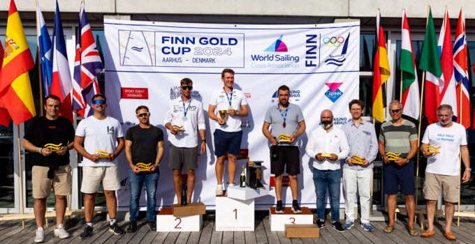 Finn Gold Cup 2024 – day 5 – no wind no race